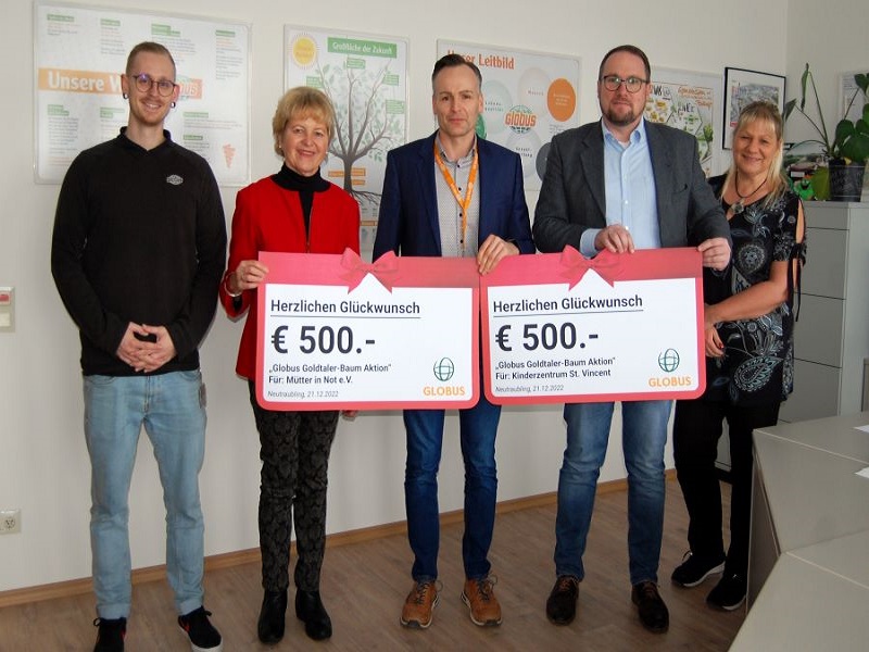 Wunschbaumaktion im GLOBUS Neutraubling